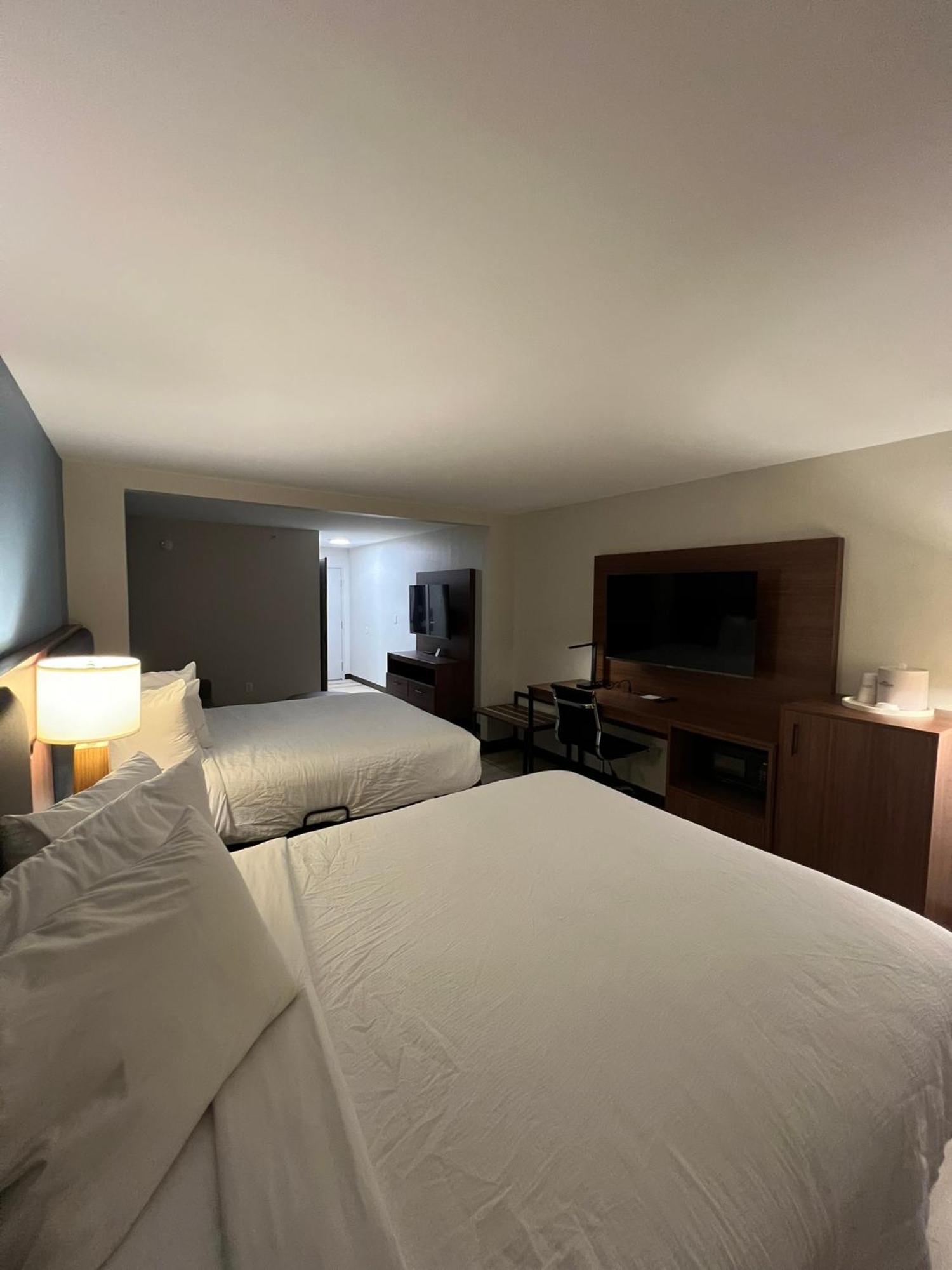 Wingate By Wyndham Dublin Near Claytor Lake State Park Ngoại thất bức ảnh