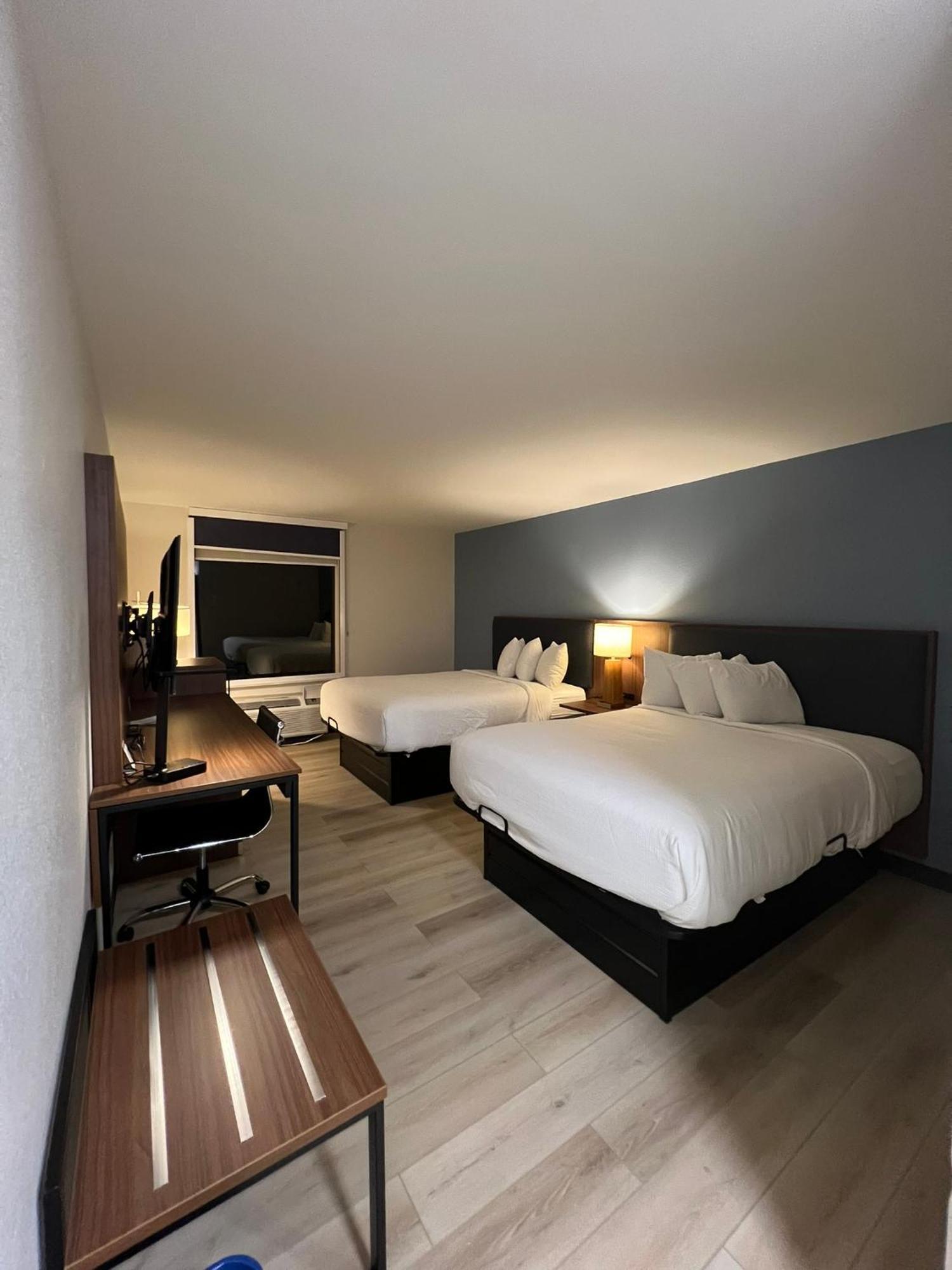 Wingate By Wyndham Dublin Near Claytor Lake State Park Ngoại thất bức ảnh